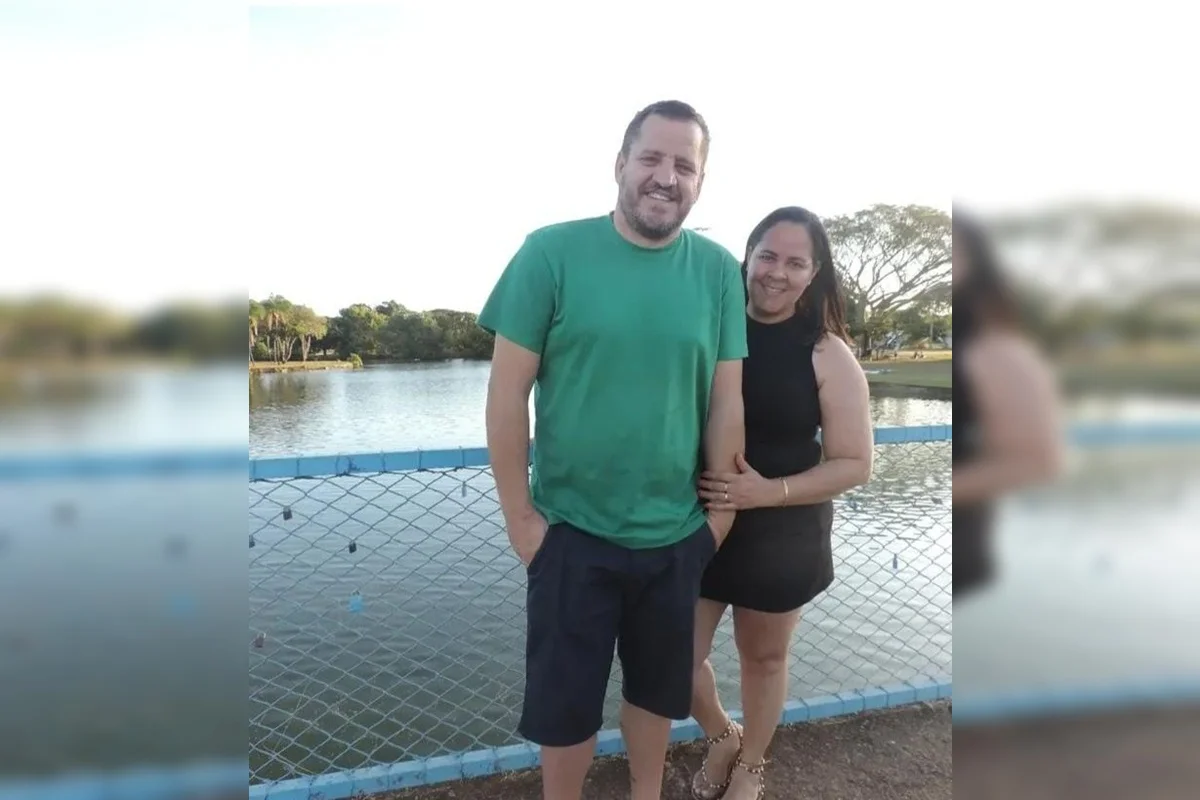 Homem mata ex-companheira a facadas dentro de carro e se entrega à polícia no DF