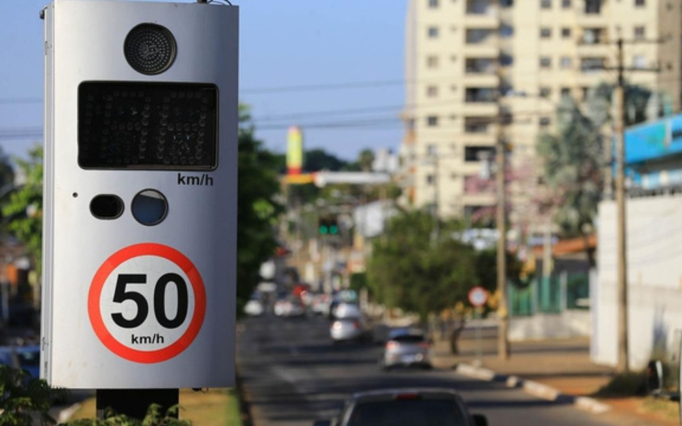 Erro em radares pode anular 280 mil multas em Goiânia; veja o motivo