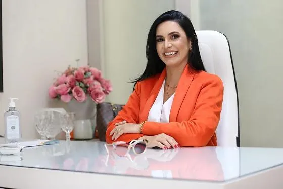 Ex-vice-prefeita de Inhumas, Fabianne Leão oficializa filiação ao PSDB ao lado de Marconi Perillo