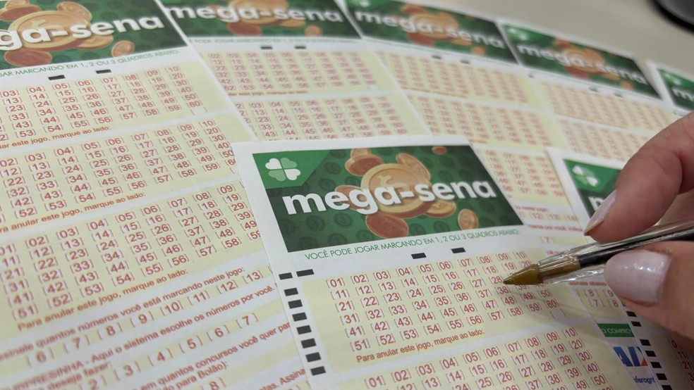 Mega-Sena acumula e prêmio vai a R$ 105 milhões; confira as dezenas do concurso 2.984