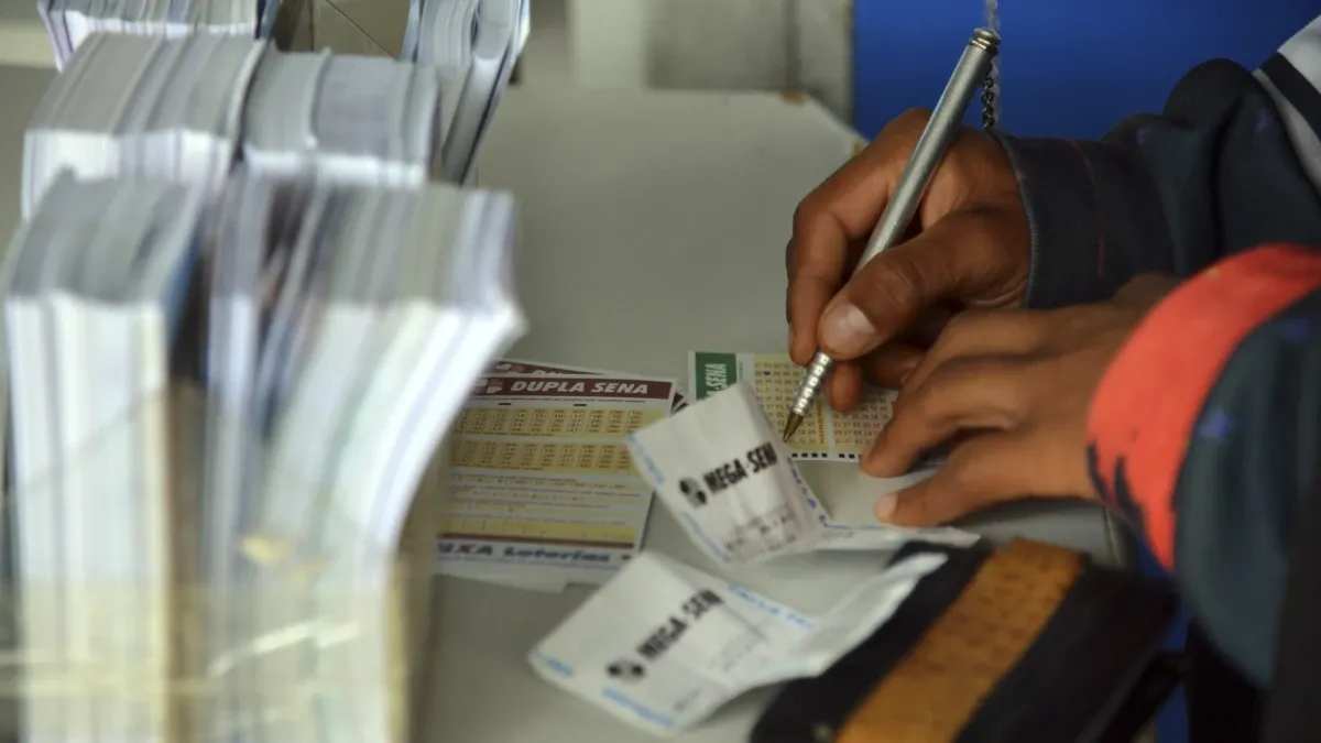 Mega-Sena de R$ 70 milhões: Feriado altera sorteio para quinta-feira; veja novas datas